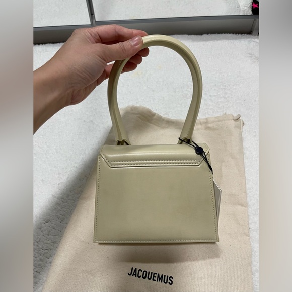 Jacquemus Le Chiquito Moyen Top-Handle Bag